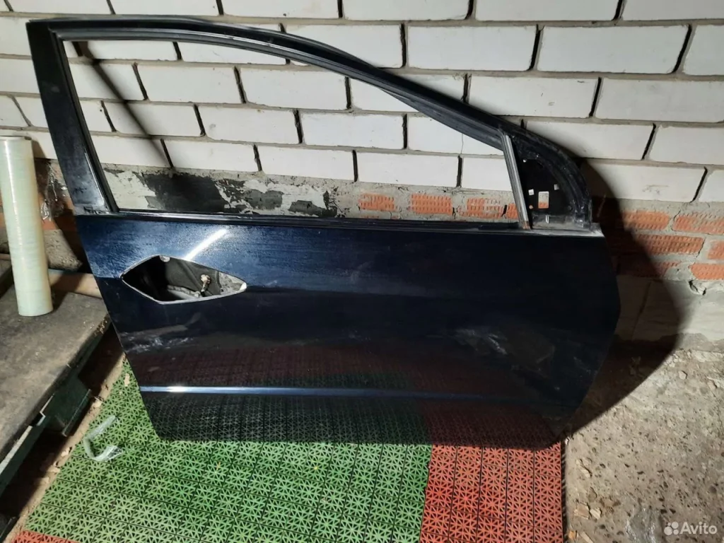Honda Civic 5D дверь передняя правая