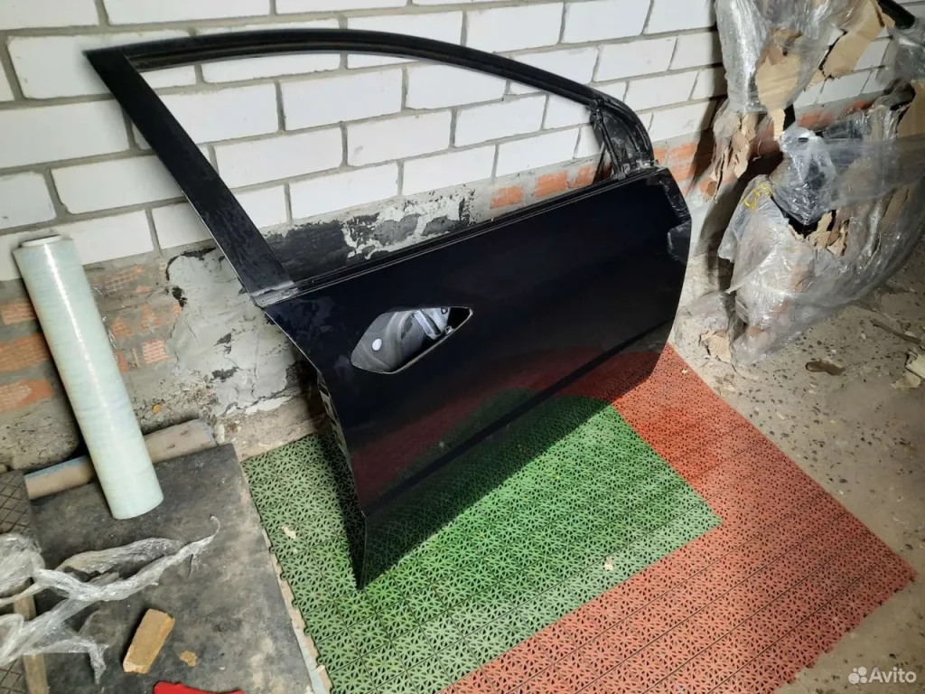 Honda Civic 5D дверь передняя правая