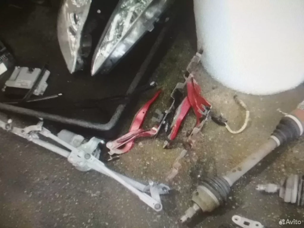 Peugeot 308 петли капота