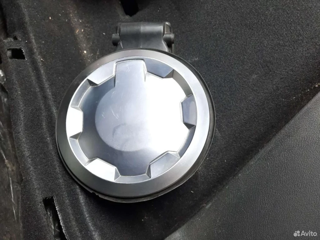 Honda Civic 5Д лючок бензобака