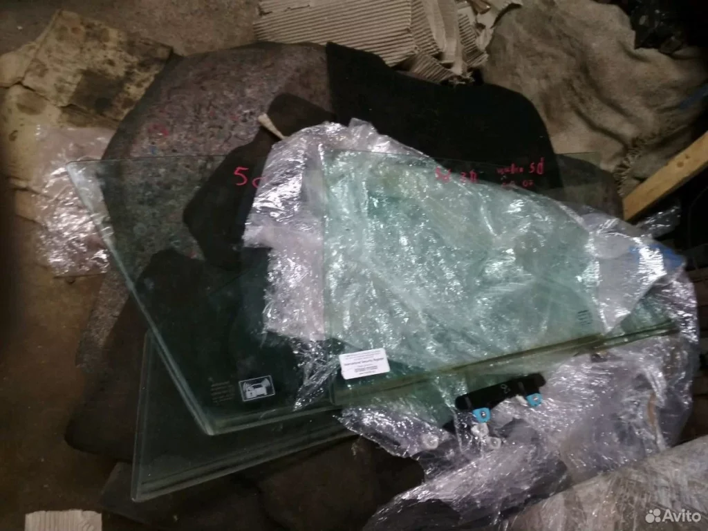 Honda Civic 5D стекла дверей