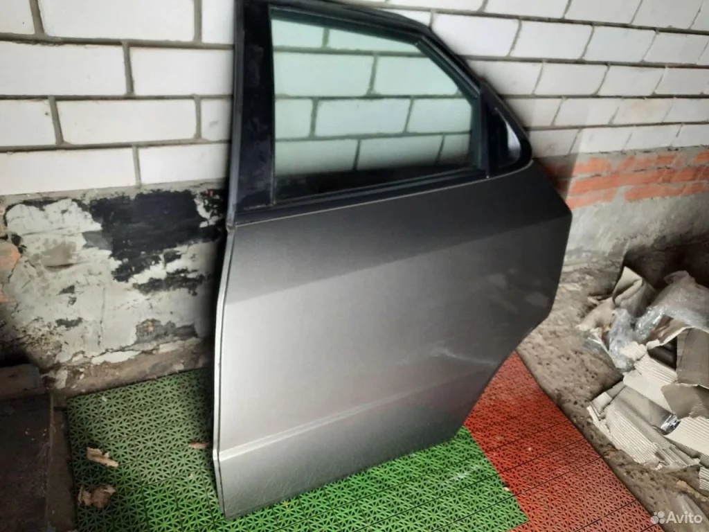 Honda Civic 5D дверь задняя левая