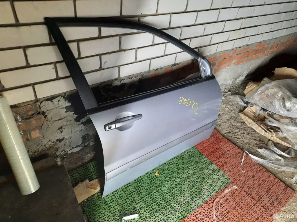 Mitsubishi lancer 9 дверь правая a31