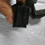 V 757019180-01 peugeot 308 датчик распредвала