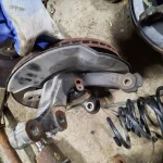 Honda Civic 5D поворотный кулак со ступицей