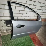 Honda Civic 5D дверь передняя правая серебристая