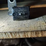 V 757019180-01 peugeot 308 датчик распредвала