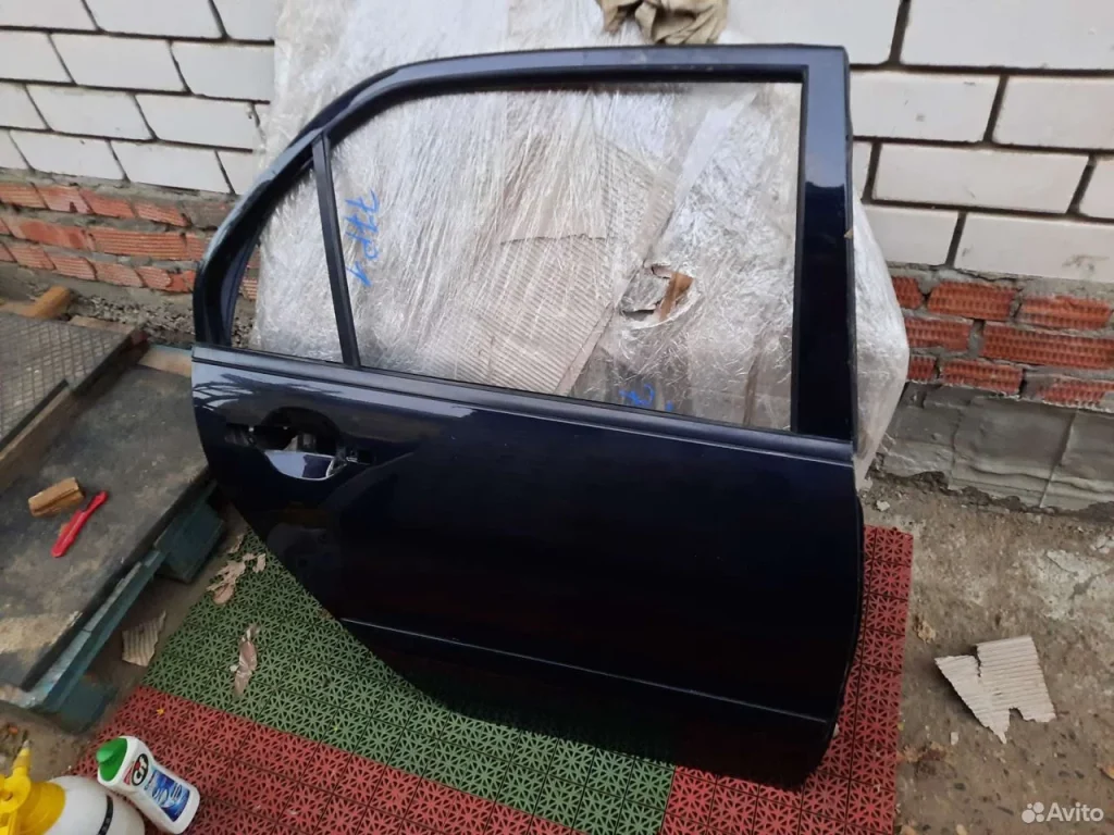 Mitsubishi lancer 9 дверь задняя правая