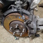 Honda Civic 5D поворотный кулак со ступицей