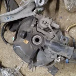 Honda Civic 5D поворотный кулак со ступицей