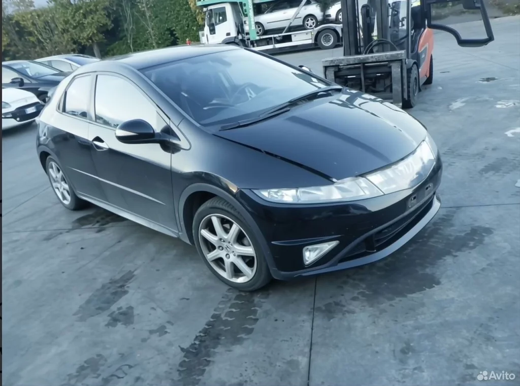 Разбираем Honda Civic 5D 8 поколения